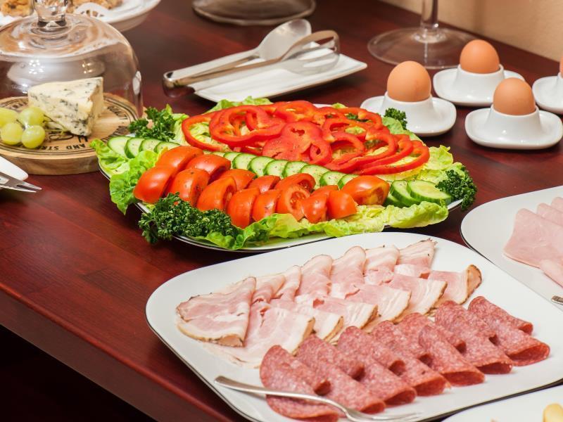 Bohemia Plaza Hotel 4*